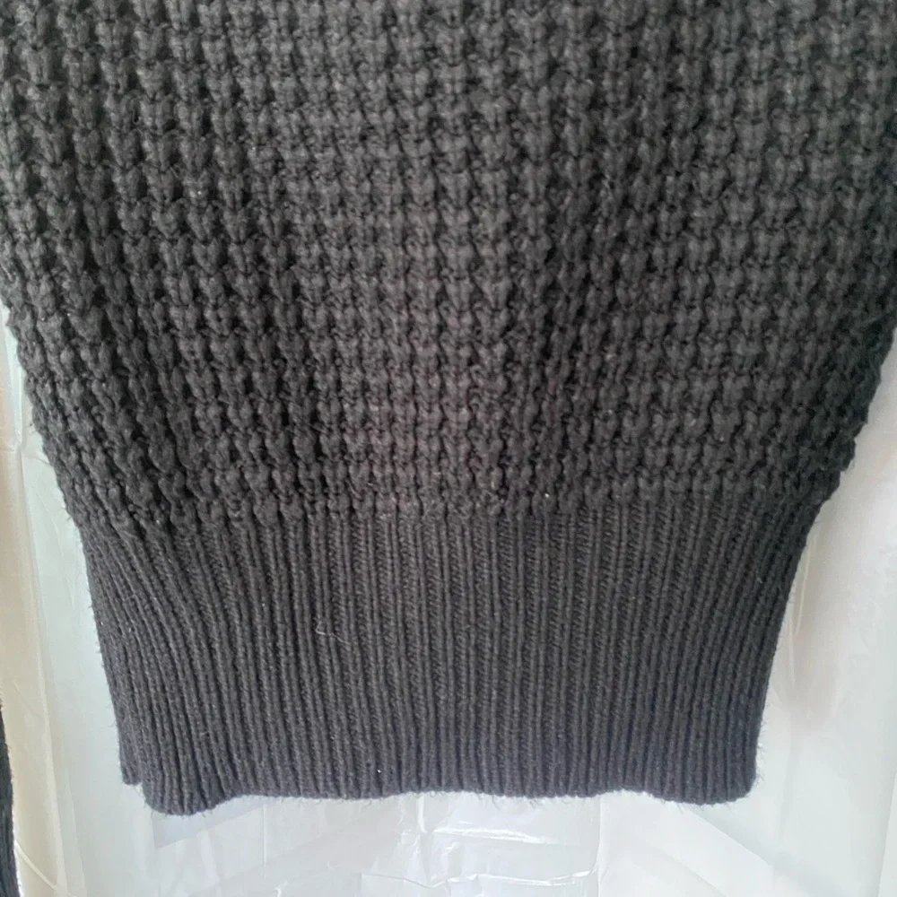 Floral Embroidered Black Sweater - Picture 7 of 10